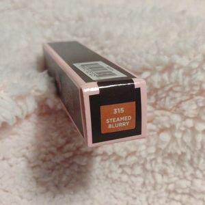 Flesh Hot sauce lip gloss, steamed blurry